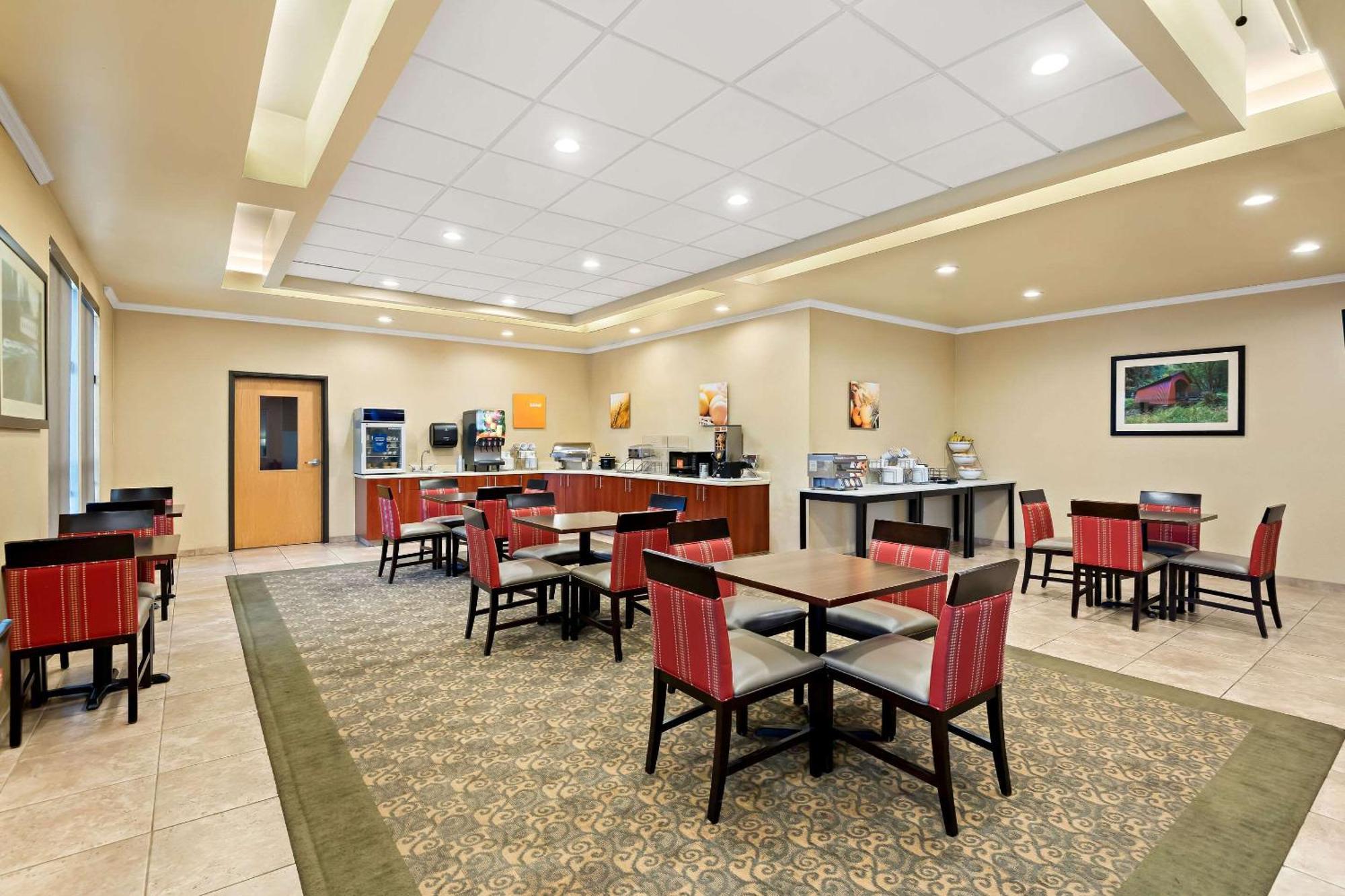 Comfort Inn & Suites Creswell Exteriér fotografie