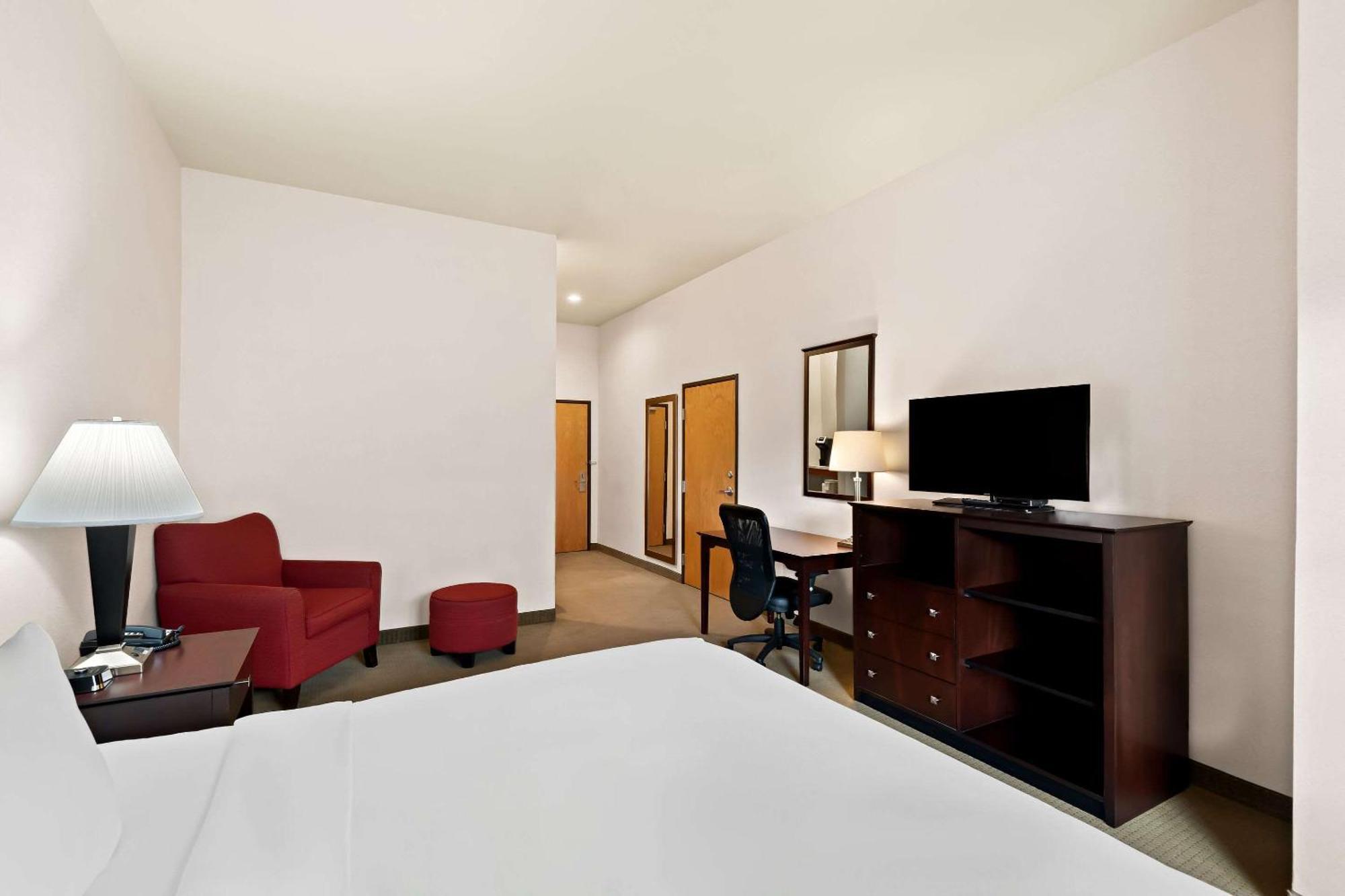 Comfort Inn & Suites Creswell Exteriér fotografie