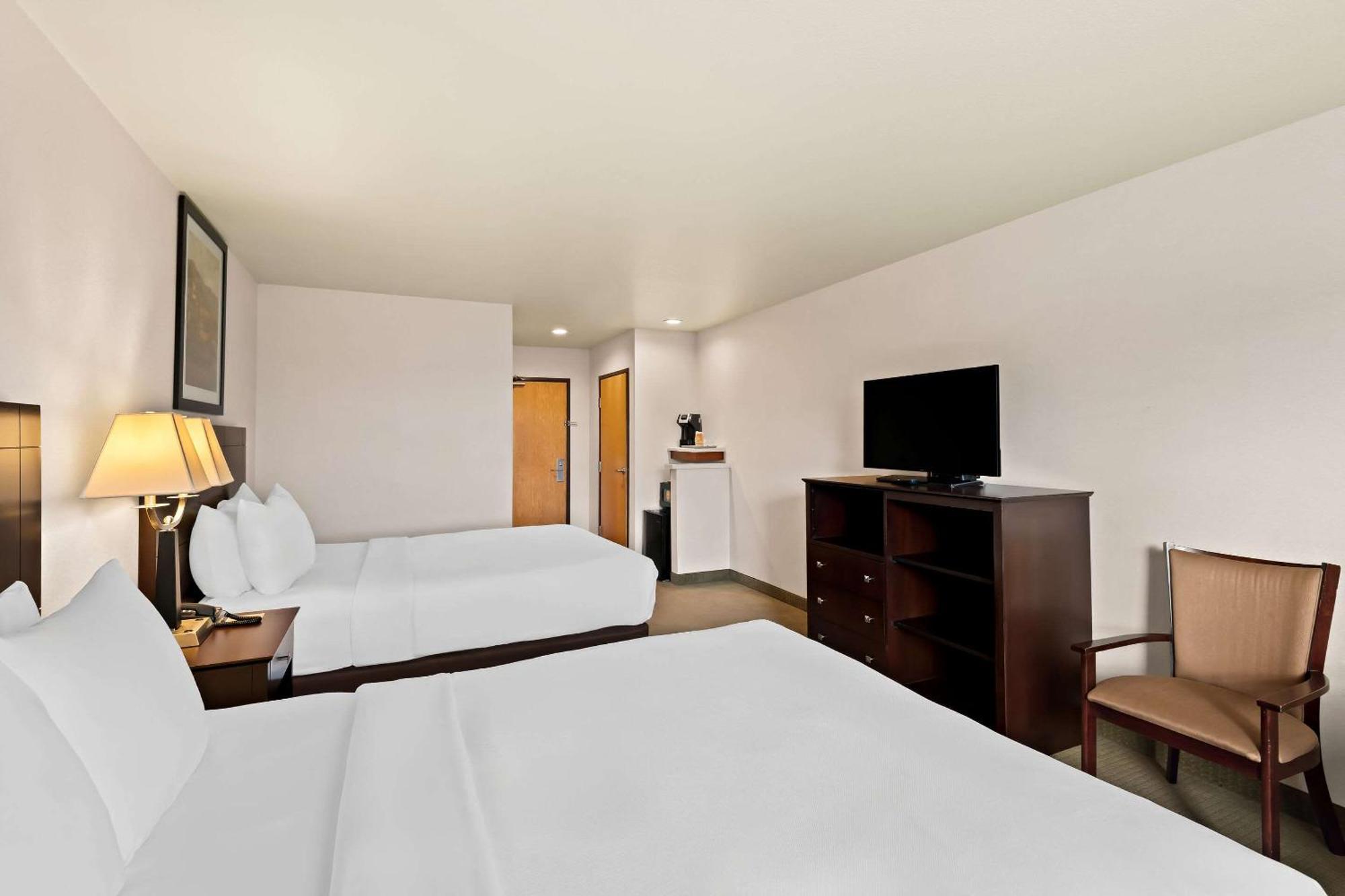 Comfort Inn & Suites Creswell Exteriér fotografie