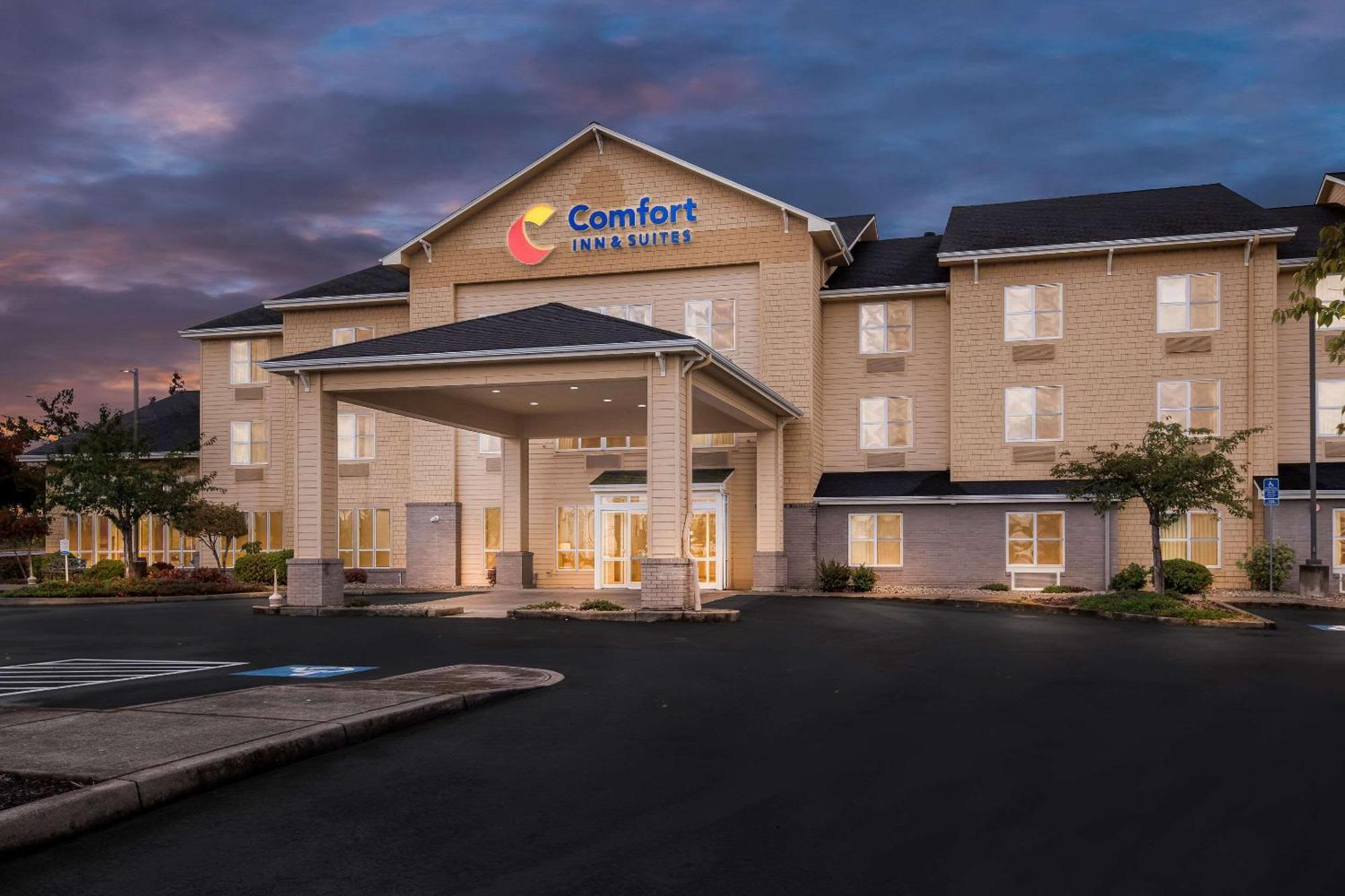 Comfort Inn & Suites Creswell Exteriér fotografie