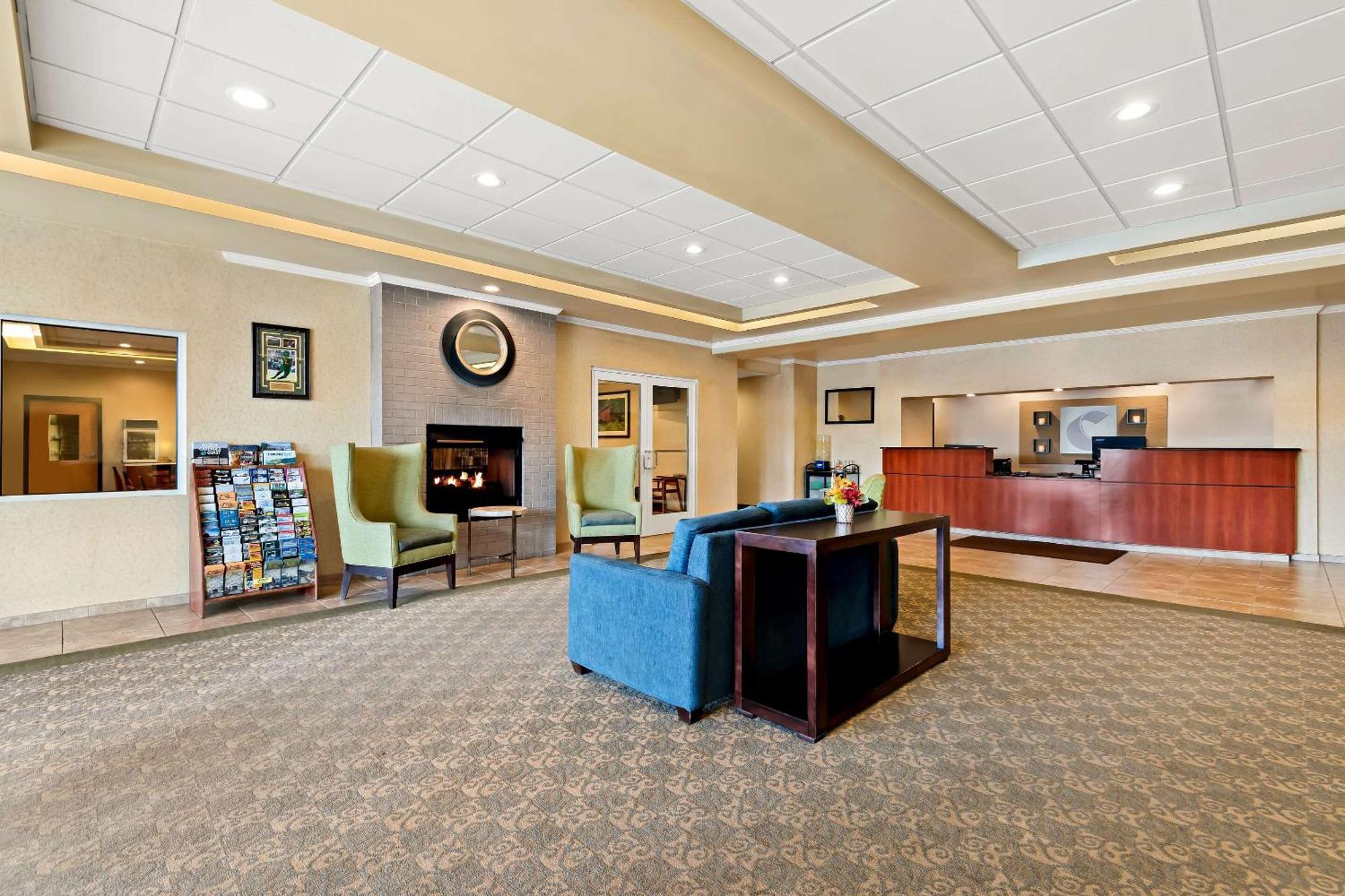 Comfort Inn & Suites Creswell Exteriér fotografie